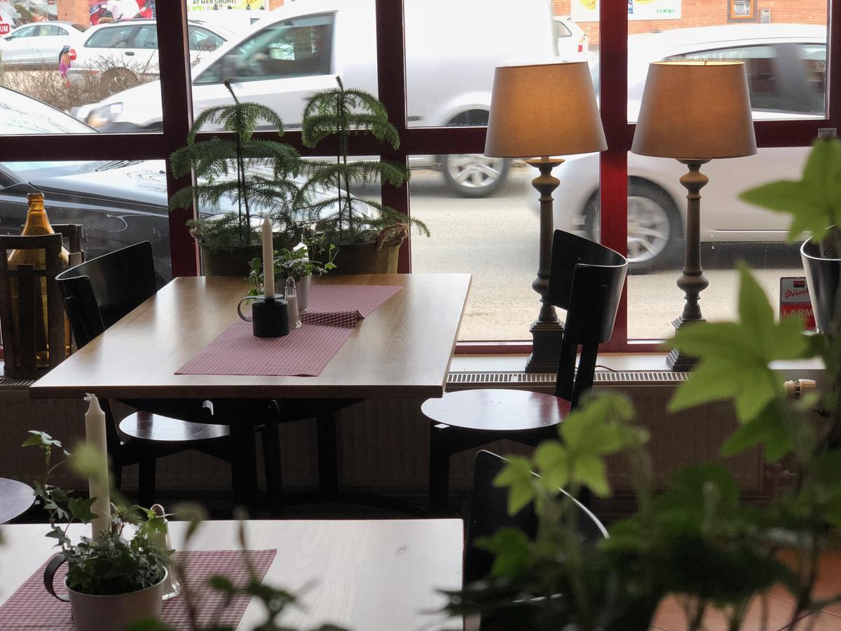 Jennys Hotell Och Restaurang 아비카 외부 사진