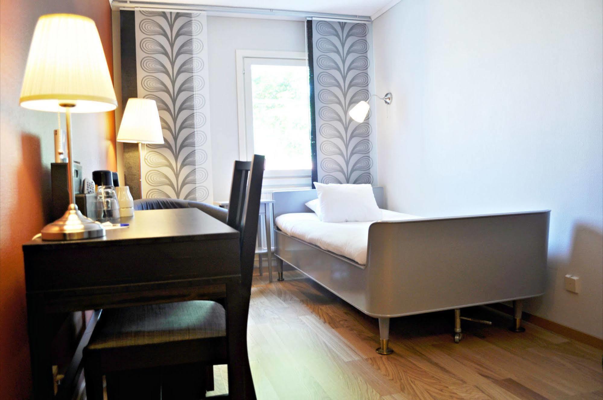 Jennys Hotell Och Restaurang 아비카 외부 사진