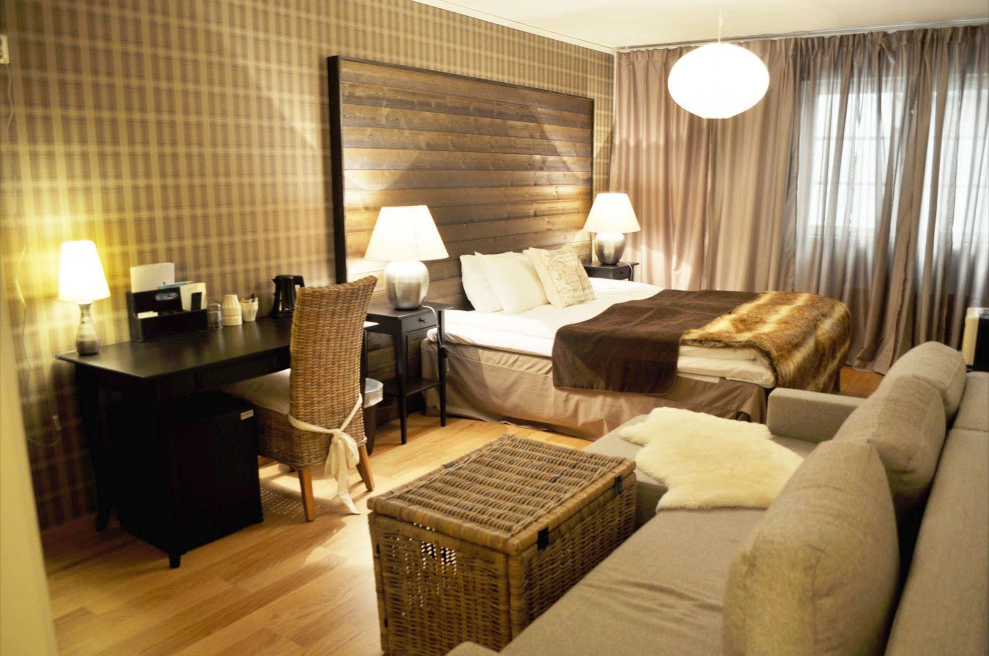 Jennys Hotell Och Restaurang 아비카 외부 사진