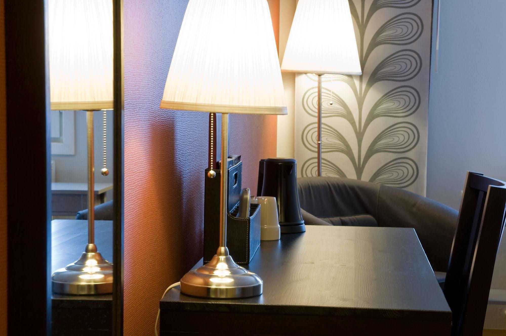 Jennys Hotell Och Restaurang 아비카 외부 사진